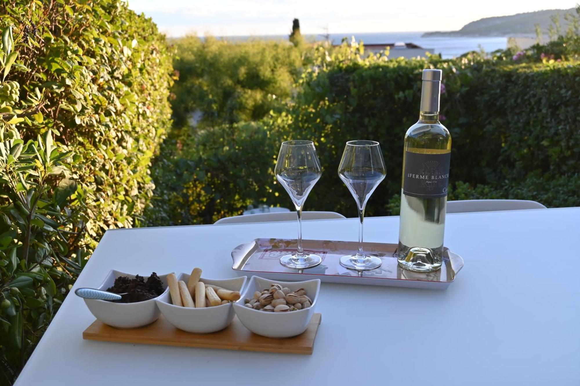 Le Dauphin Climatisation Fibre 4 Personnes Apartment Cassis Luaran gambar